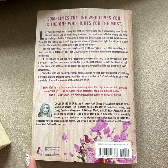 It ends with us by Colleen Hoover AND too wild to tame book by tessa bailey - Picture 2 of 4